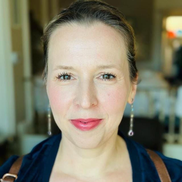 ANNA AVANESOVA, CEO
