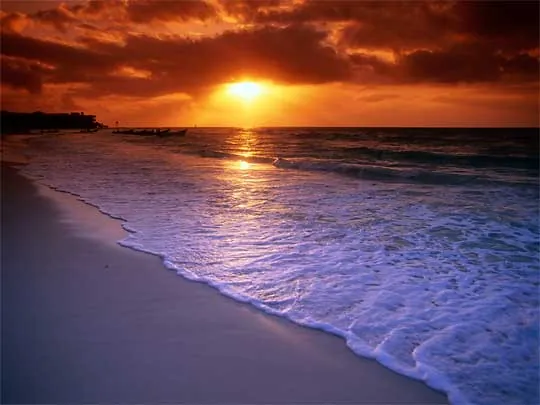 In the photo: the seaside resort of Playa del Carmen in Mexico