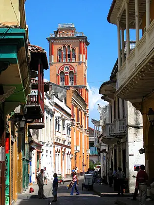 in the photo: the city of Cali, Colombia
