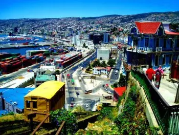 in the photo: Valparaíso, the city of Chile