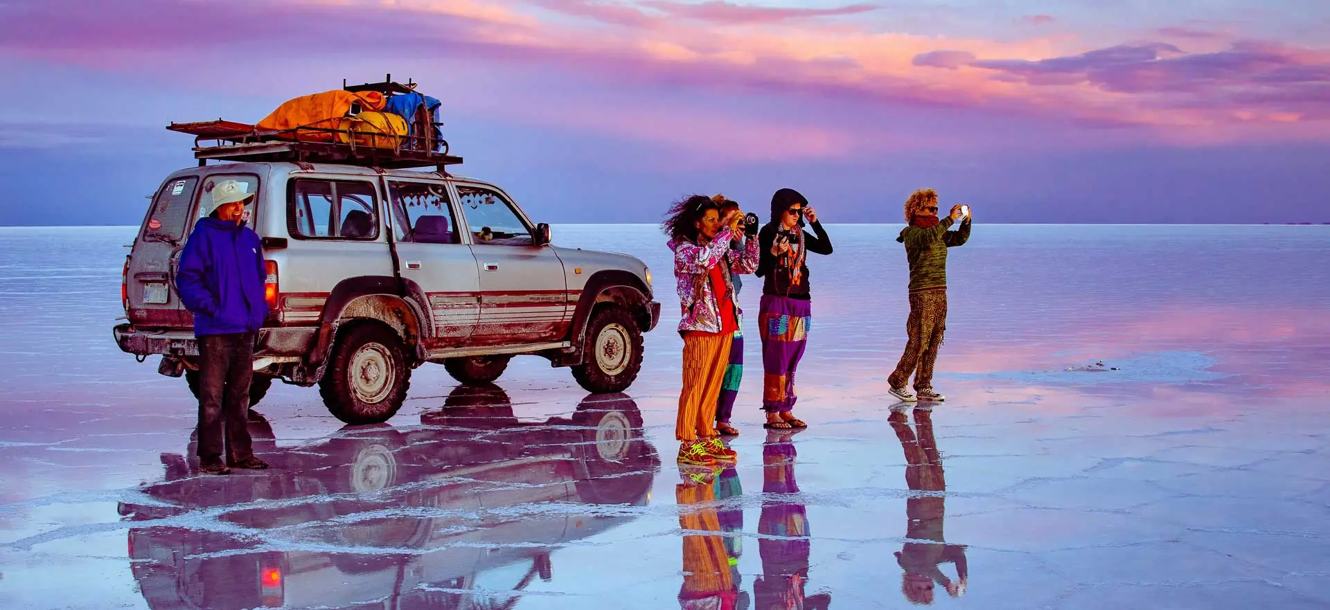 Guided jeep tour of Uyuni, mirror effect and salt plains of Bolivia