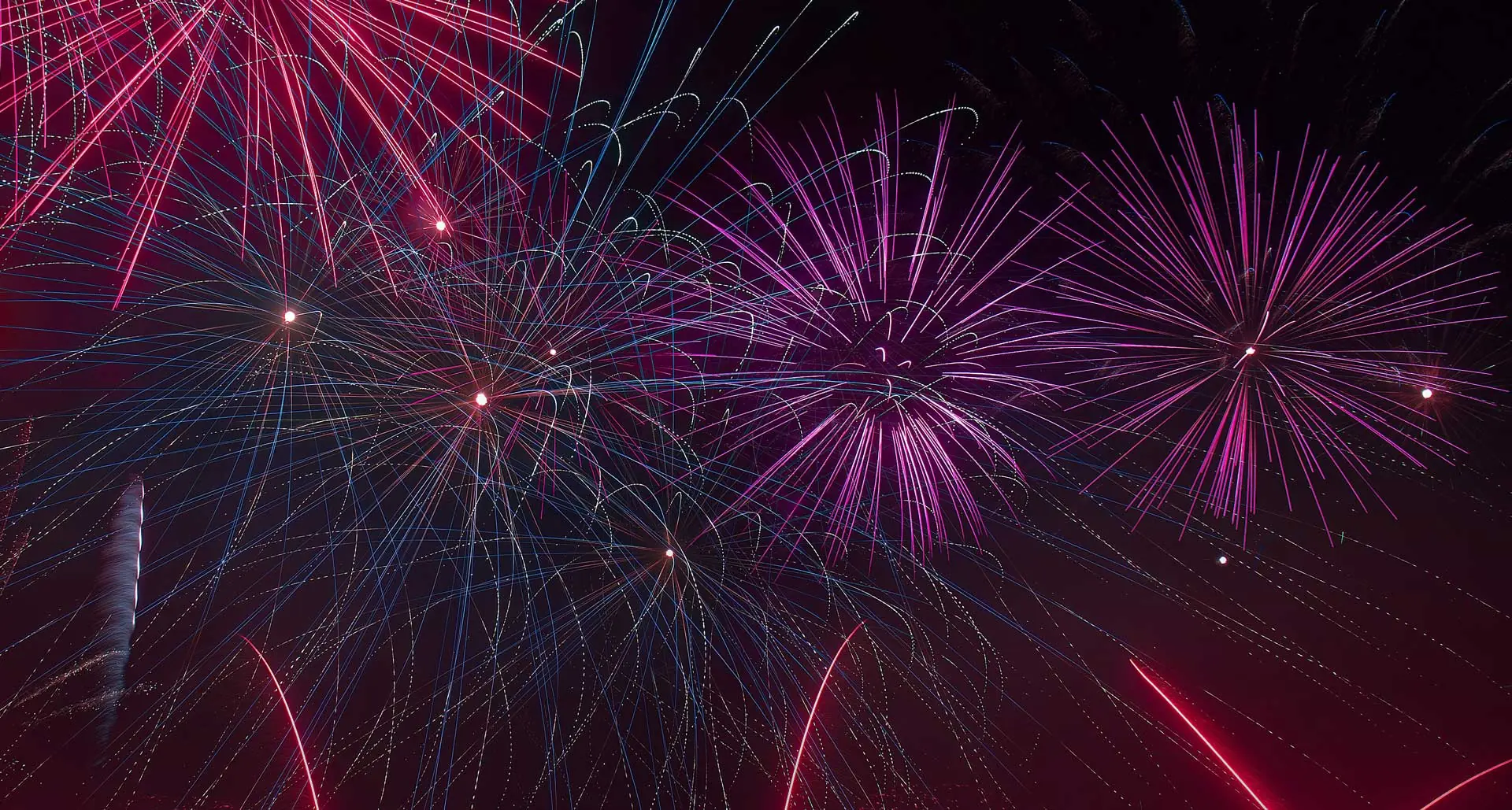 In the photo: New Year's celebration on the oceanfront in Rio de Janeiro, Brazil.