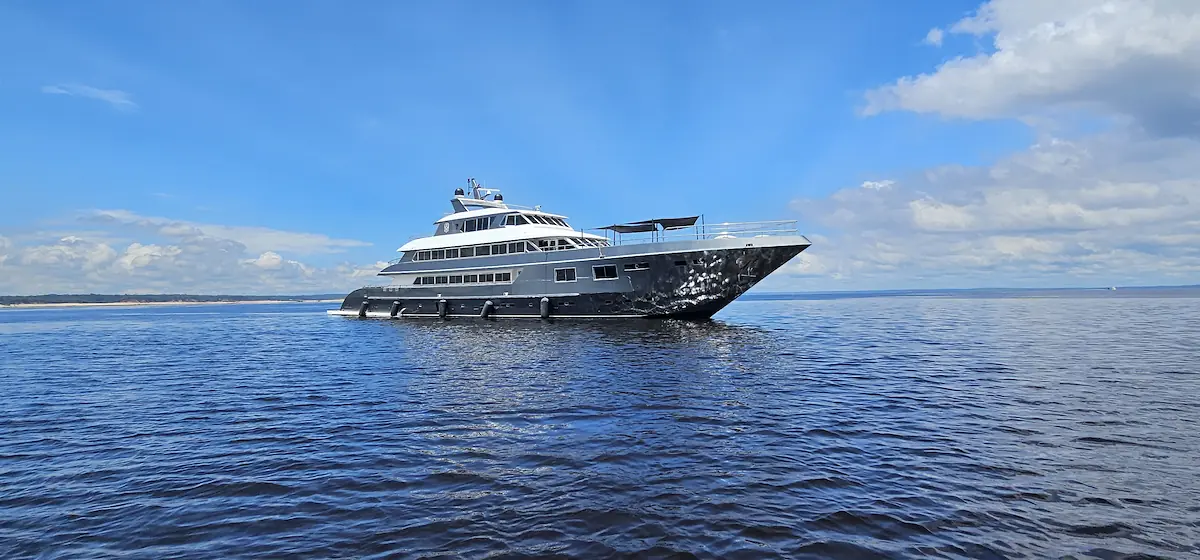 1 DAY & NIGHT: Embark at Marina Tauá and board the Yacht. -0