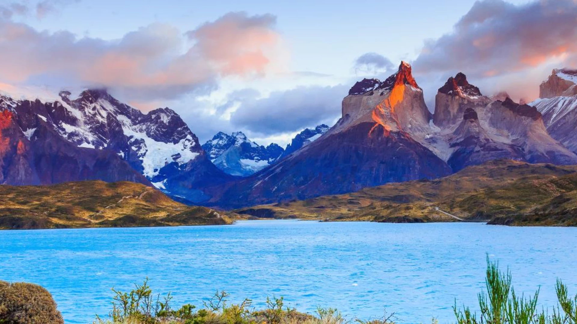 Chile  The Best: Santiago – Atacama Desert - Torres del Paine - Easter Island