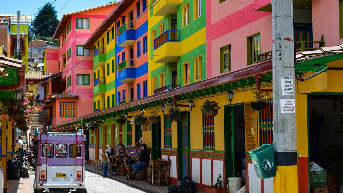 Colombia: Culture and Beach