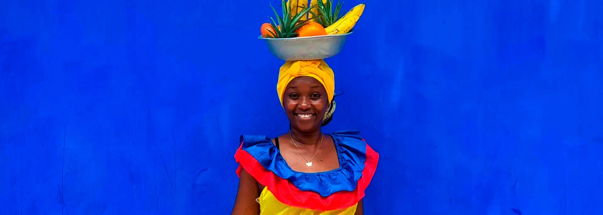 Colombian women in colorful traditional costumes