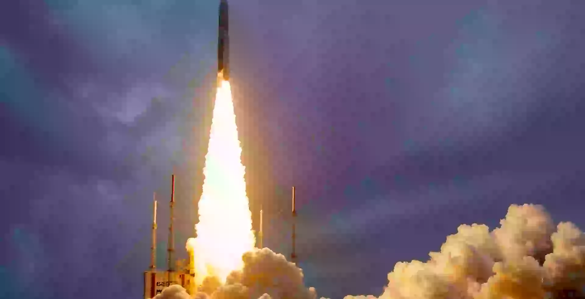 in the photo: rocket launch from the Kourou cosmodrome in French Guiana