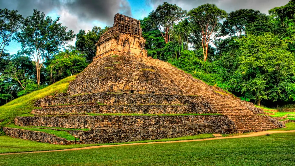 Ancient pyramids of Chichén Itzá, Mexico, UNESCO and wonder of the world