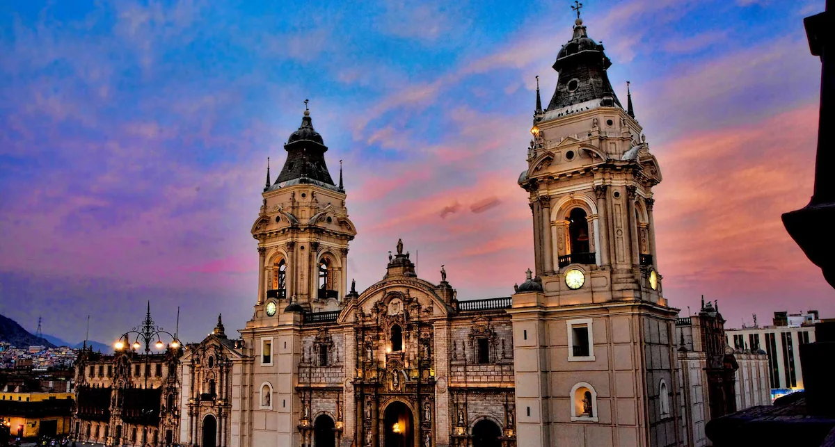 Day 8: Fly to Lima – City of Contrasts -7