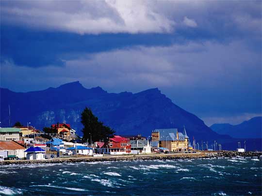 in the photo: Puerto Natales, city and port of Chile