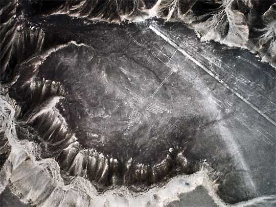 In the photo: the lines of the Nazca Desert in Peru