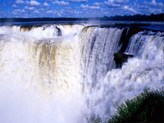 in photo: Puerto Iguazú with Iguazu waterfalls 