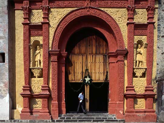 In the photo: the city of Cuernavaca in Mexico