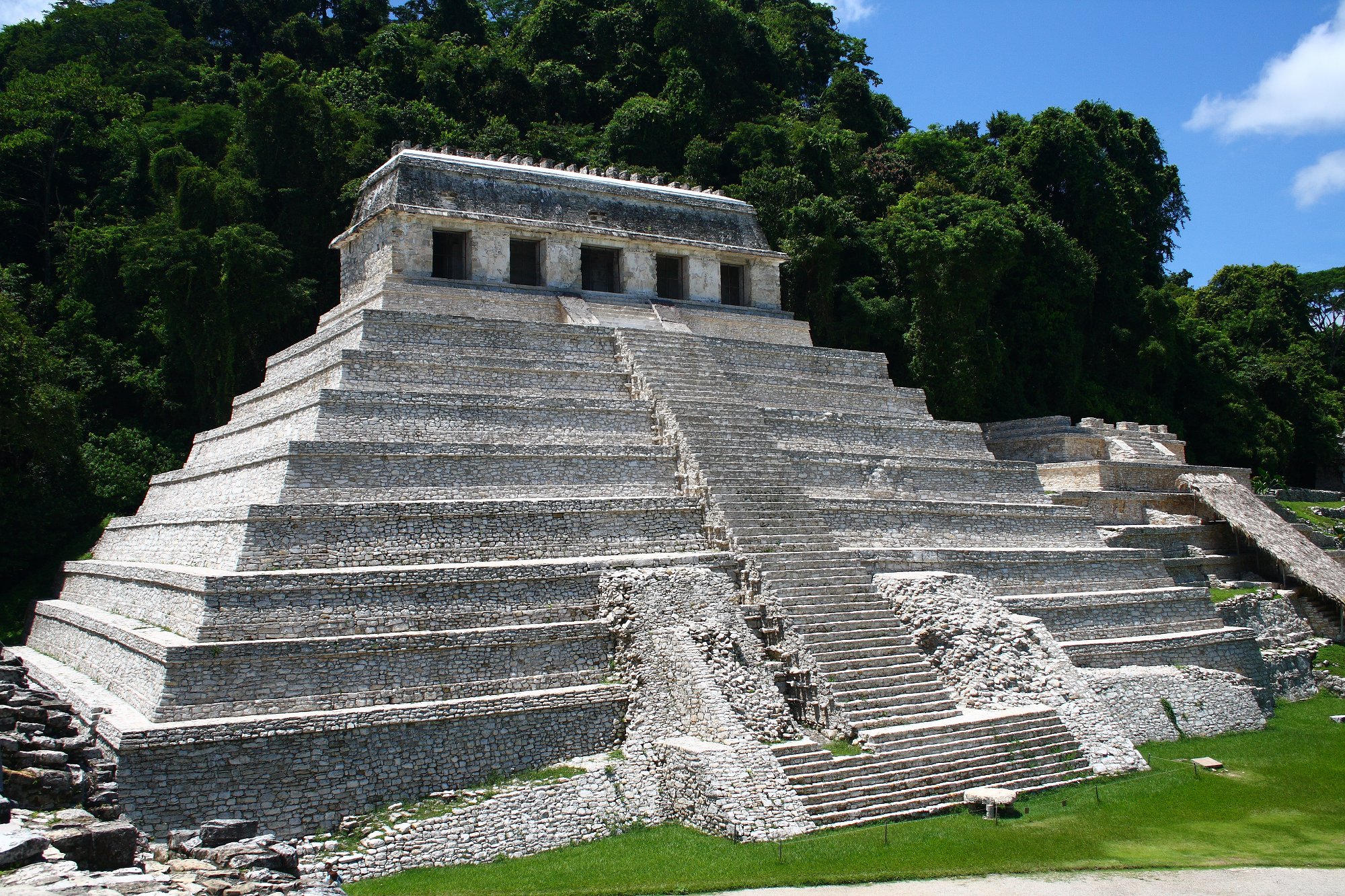 In the photo: the ancient Mayan city of Palenque in Mexico