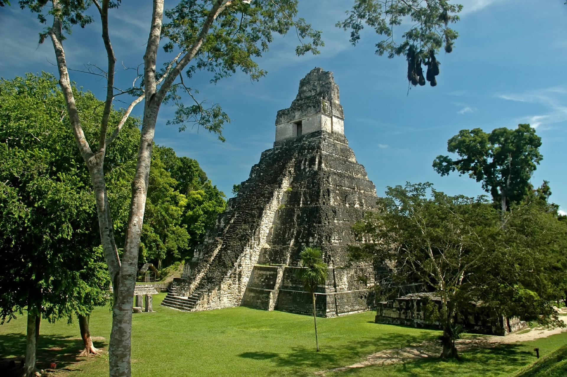 In the photo: the pyramids of El Peten in Guatemala