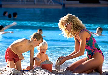 In the photo: a beach holiday with the whole family in Costa Rica