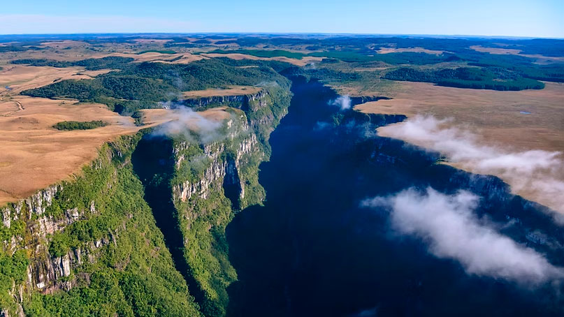 Helicopter over Cambará do Sul, Brazil